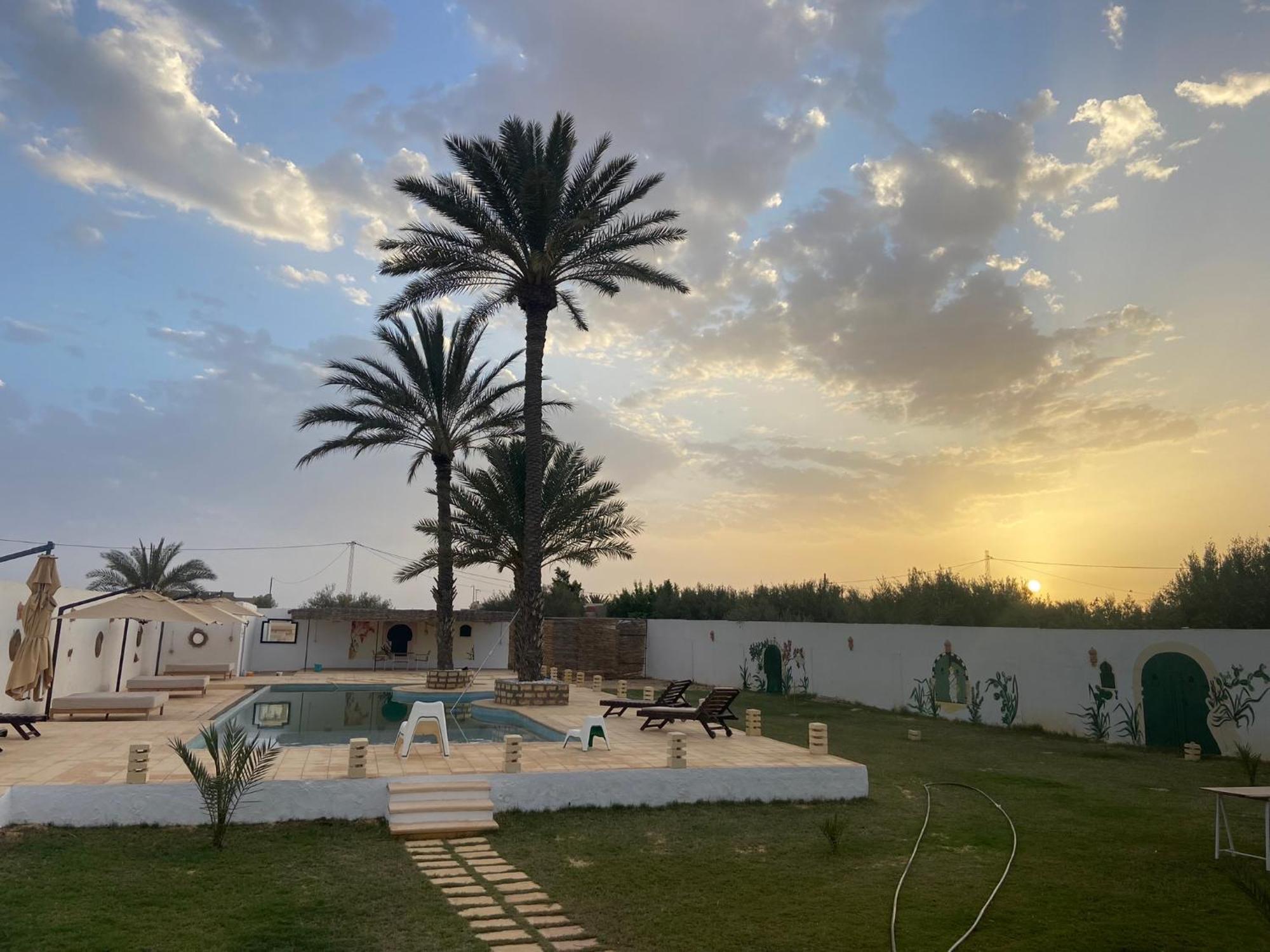 Dar Oueghlani - Maison D'Hotes El Mây Exterior foto
